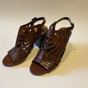 NEW - Carlos by Carlos Santana Sandals